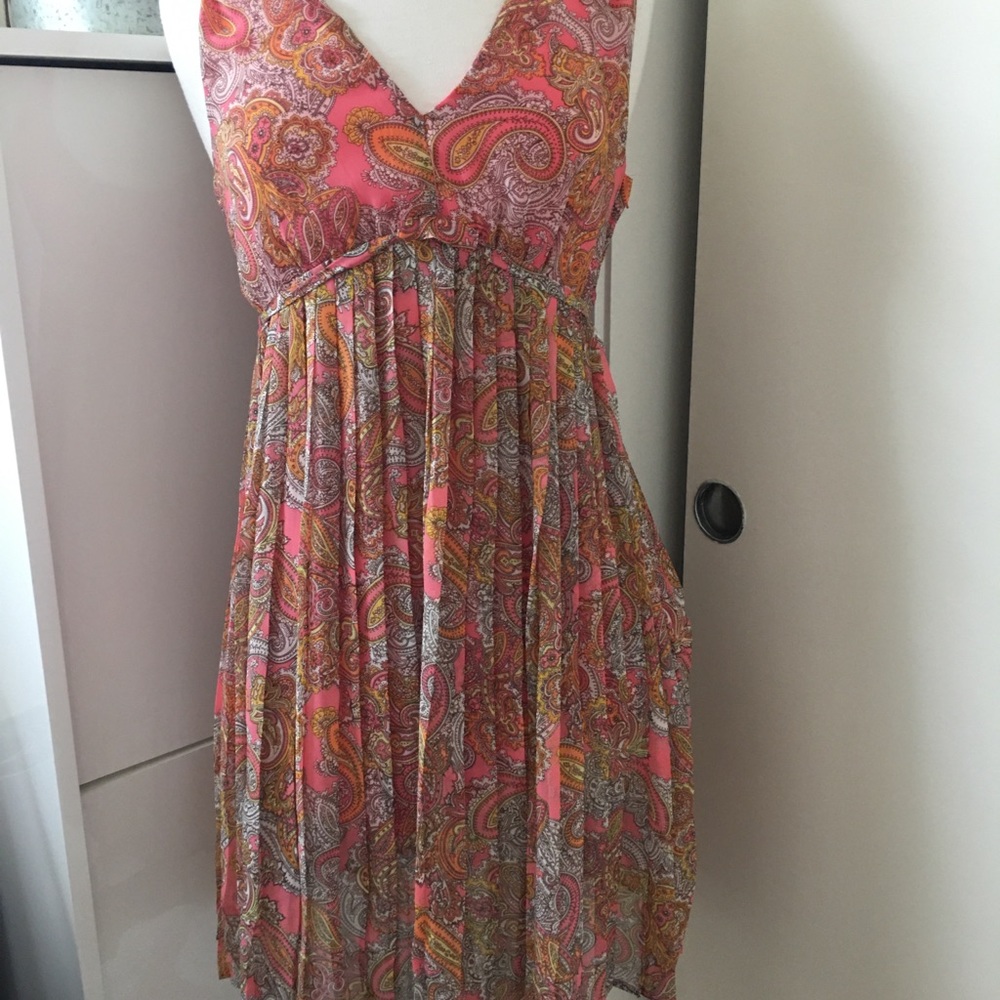 Pretty dress from H&M. used only once.